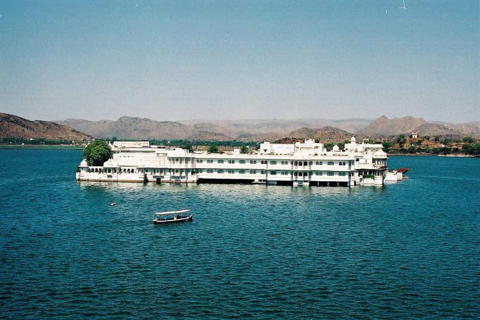 Pichola Lake Udaipur – Beauty of India